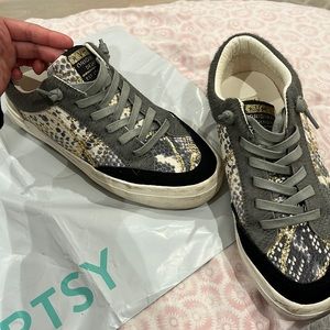 Barely worn Vintage Havana Sneakers